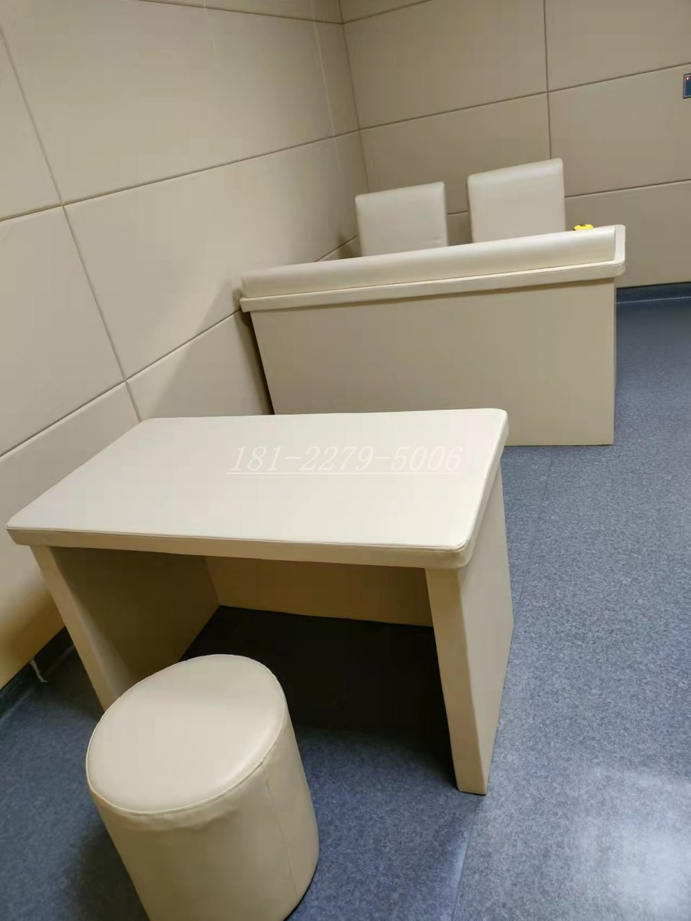 ?紀(jì)檢委談話(huà)室防撞軟包選用環(huán)保棉作為基材